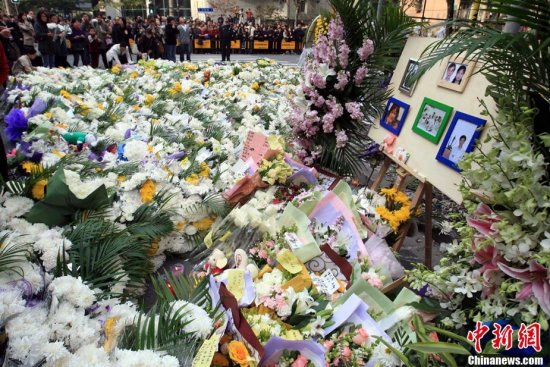 ���գ��Ϻ���Ⱥ���Է�ǰ�������ֳ����������ߡ�